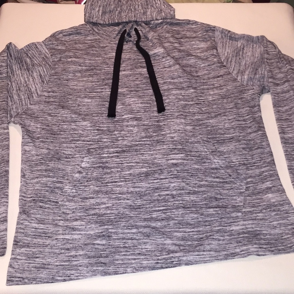 U.S Apparel T-Shirt Hoodie Small Light Weight